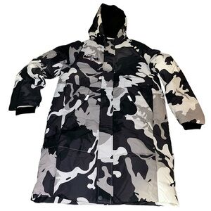 Goldfarm unisex size large‎ winter camo winter puffer style jacket NWOT